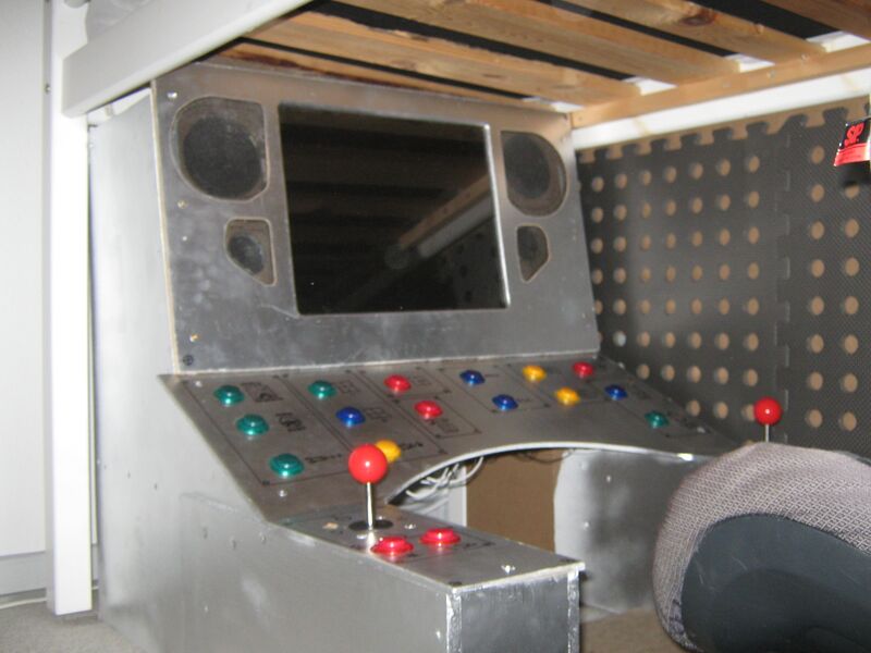 File:One armed man-0988.jpg