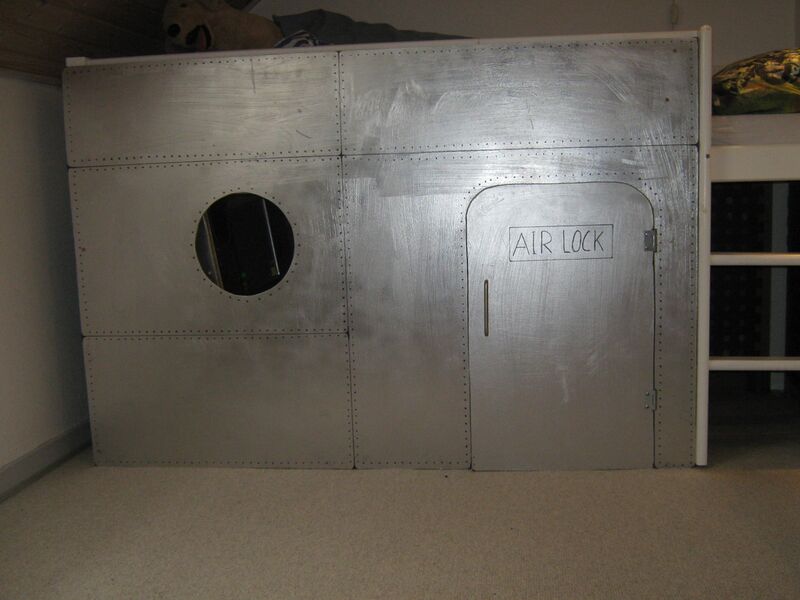 File:One armed man-0990.jpg